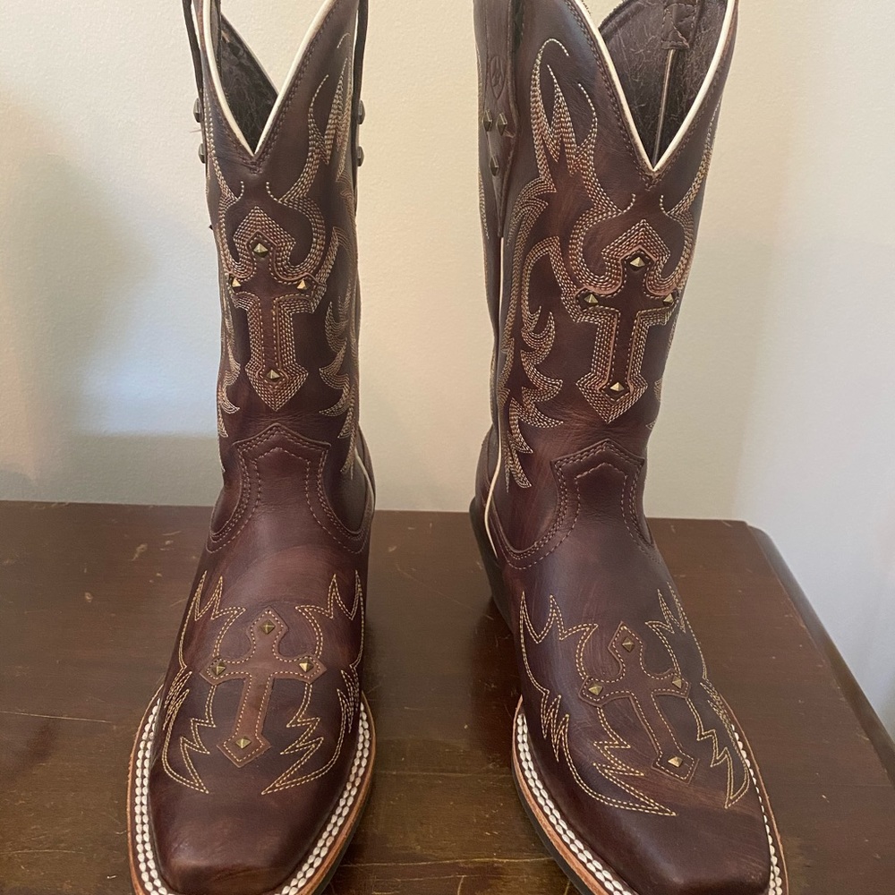 NWOT Ariat Women’s Cowboy Boots